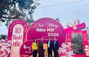 Quảng Ninh: Lãnh đạo Sở, Ban, Ngành chúc Tết chùa Tiêu Dao.