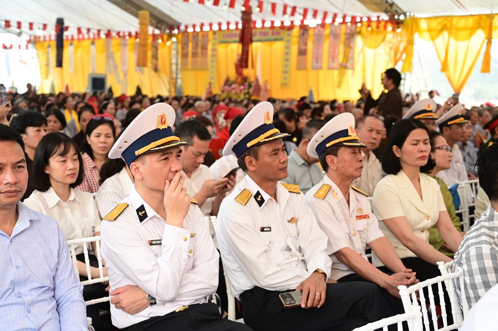 Hải Phòng: Khai mạc Đại lễ cầu siêu, tưởng niệm anh linh các Anh hùng Liệt sĩ tại Bến Tàu Không Số K15插图27