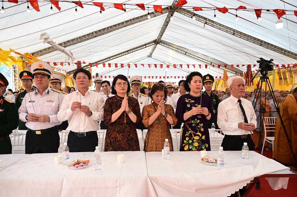 Hải Phòng: Khai mạc Đại lễ cầu siêu, tưởng niệm anh linh các Anh hùng Liệt sĩ tại Bến Tàu Không Số K15插图61