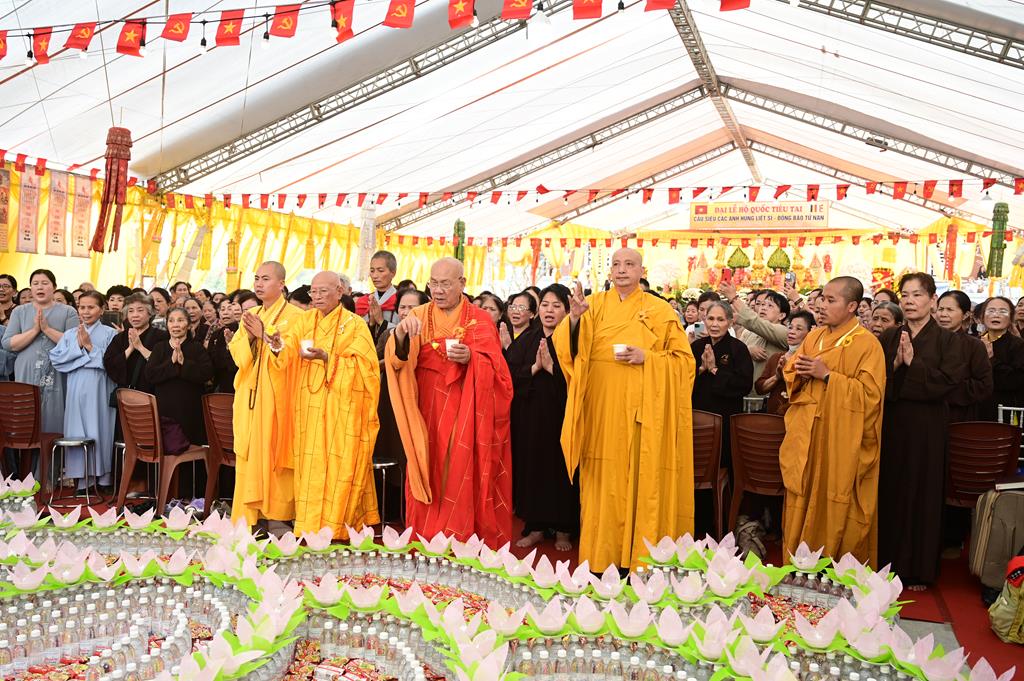 Hải Phòng: Khai mạc Đại lễ cầu siêu, tưởng niệm anh linh các Anh hùng Liệt sĩ tại Bến Tàu Không Số K15插图70