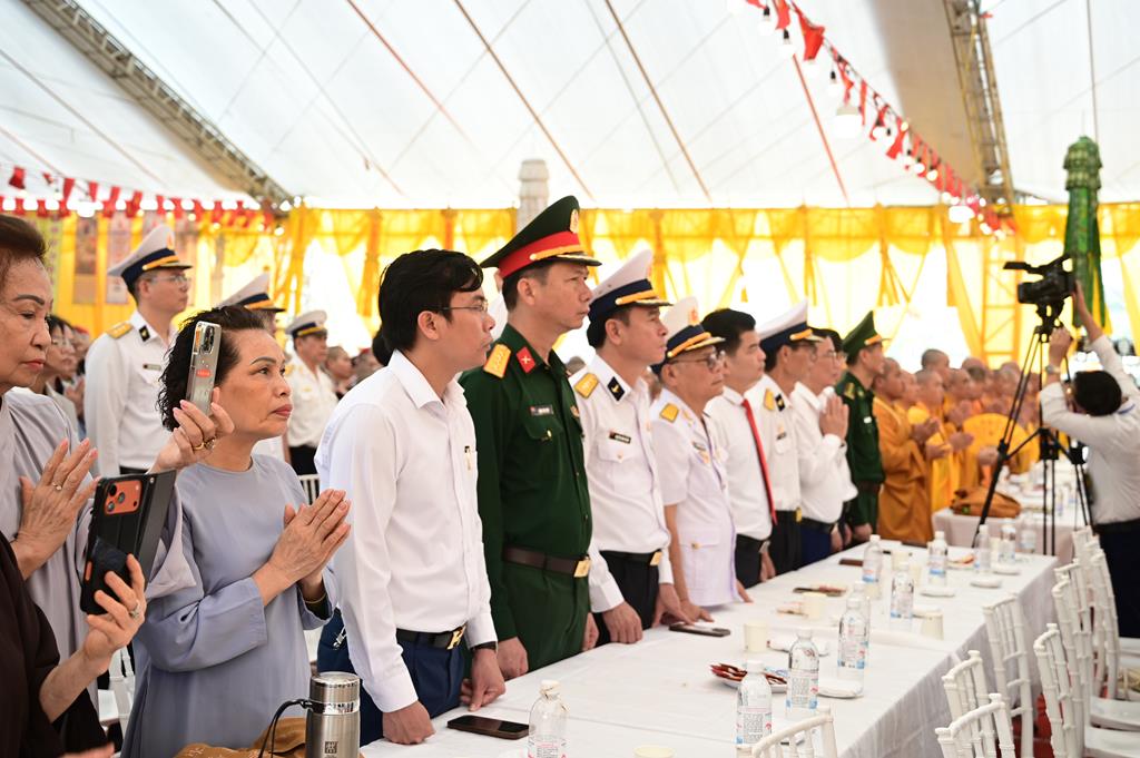 Hải Phòng: Khai mạc Đại lễ cầu siêu, tưởng niệm anh linh các Anh hùng Liệt sĩ tại Bến Tàu Không Số K15插图80
