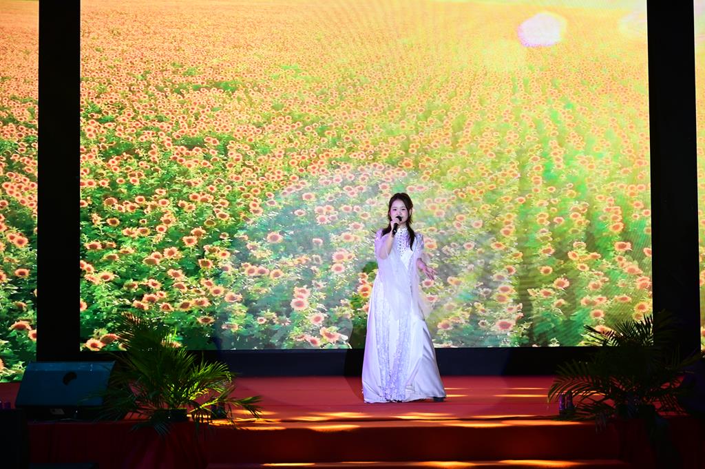 Hải Phòng: Lễ hội Thượng Nguyên, kỷ niệm ngày Thánh Tổ Non Đông hạc giá Tây quy tại chùa Quang Đàm插图26