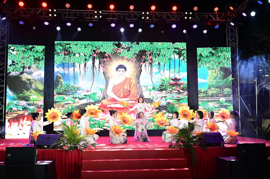 Hải Phòng: Lễ hội Thượng Nguyên, kỷ niệm ngày Thánh Tổ Non Đông hạc giá Tây quy tại chùa Quang Đàm插图34