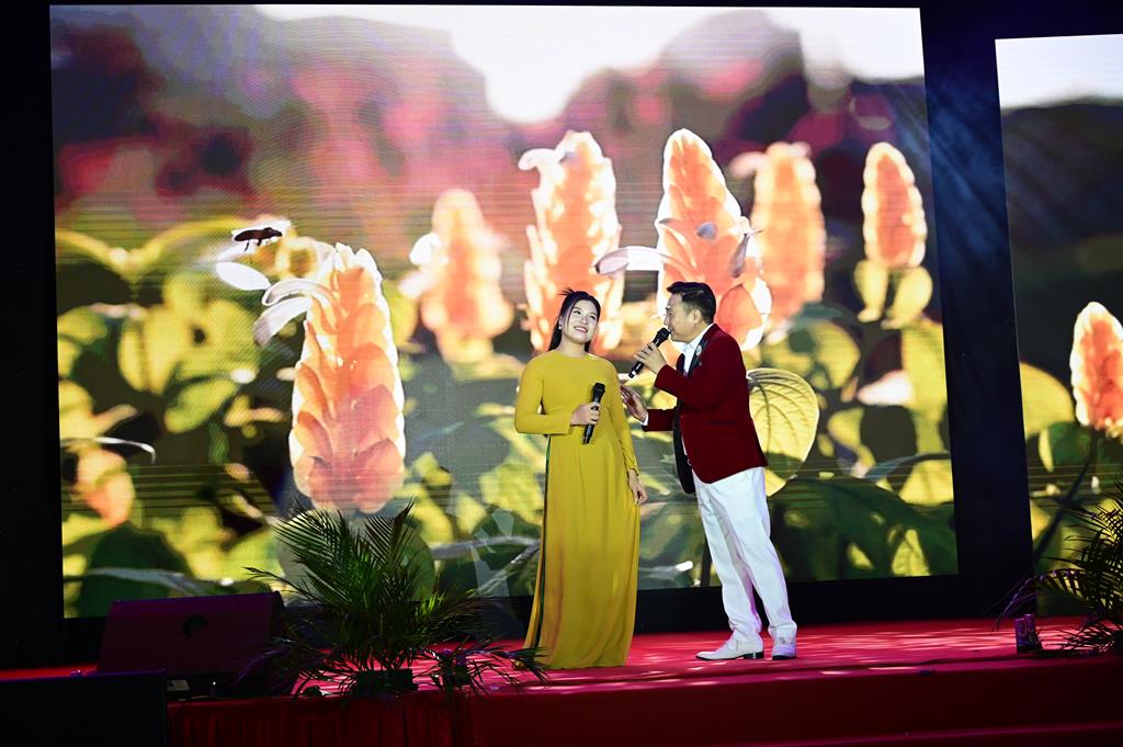 Hải Phòng: Lễ hội Thượng Nguyên, kỷ niệm ngày Thánh Tổ Non Đông hạc giá Tây quy tại chùa Quang Đàm插图56