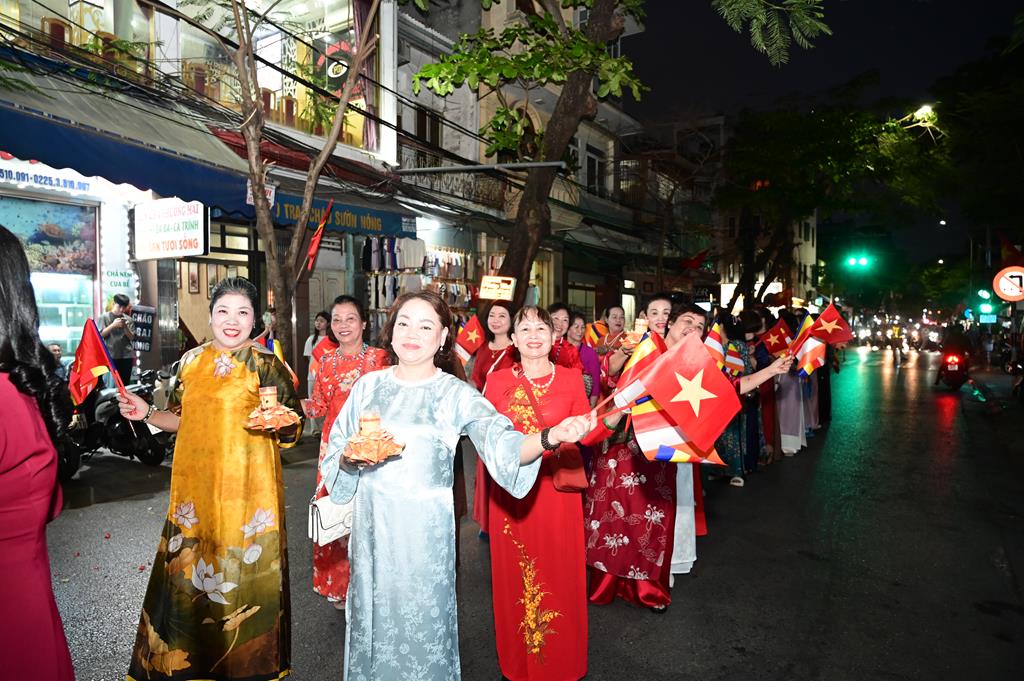 Hải Phòng: Phật giáo phường Lê Chân tham dự Lễ khai mạc lễ hội truyền thống Nữ tướng Lê Chân năm 2026插图6