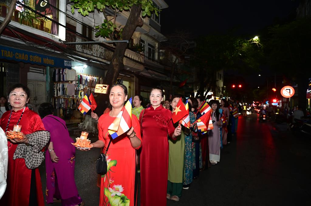 Hải Phòng: Phật giáo phường Lê Chân tham dự Lễ khai mạc lễ hội truyền thống Nữ tướng Lê Chân năm 2026插图7