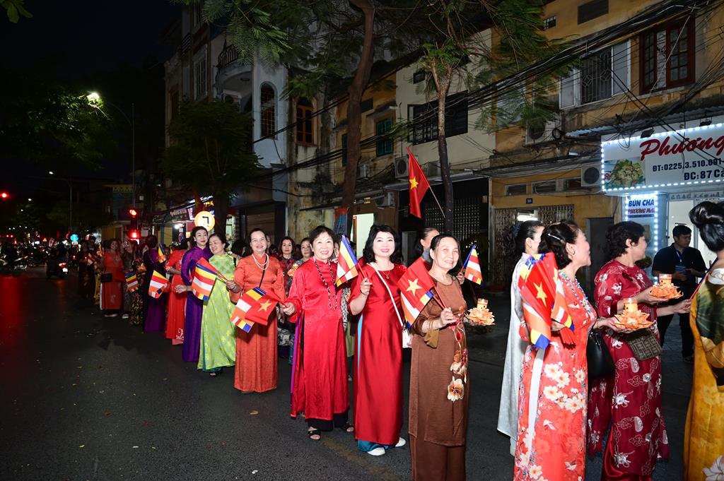 Hải Phòng: Phật giáo phường Lê Chân tham dự Lễ khai mạc lễ hội truyền thống Nữ tướng Lê Chân năm 2026插图9
