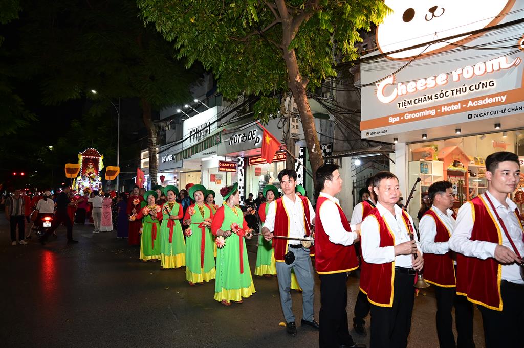 Hải Phòng: Phật giáo phường Lê Chân tham dự Lễ khai mạc lễ hội truyền thống Nữ tướng Lê Chân năm 2026插图13