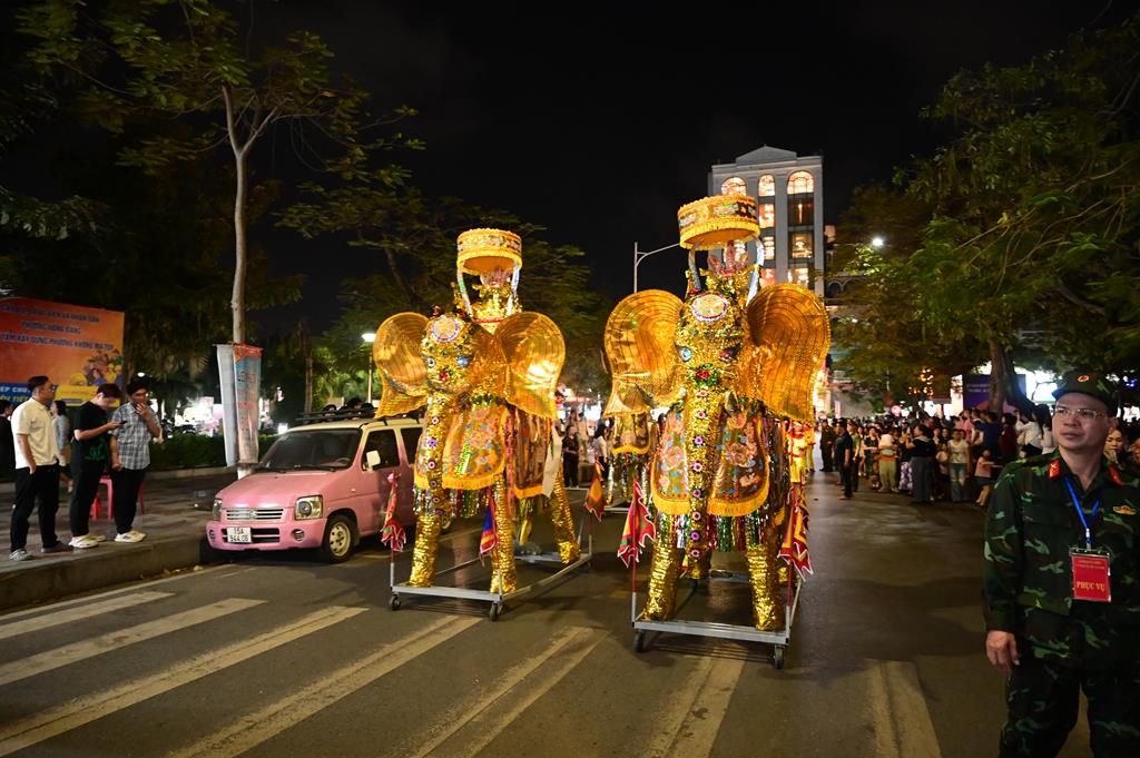 Hải Phòng: Phật giáo phường Lê Chân tham dự Lễ khai mạc lễ hội truyền thống Nữ tướng Lê Chân năm 2026插图45