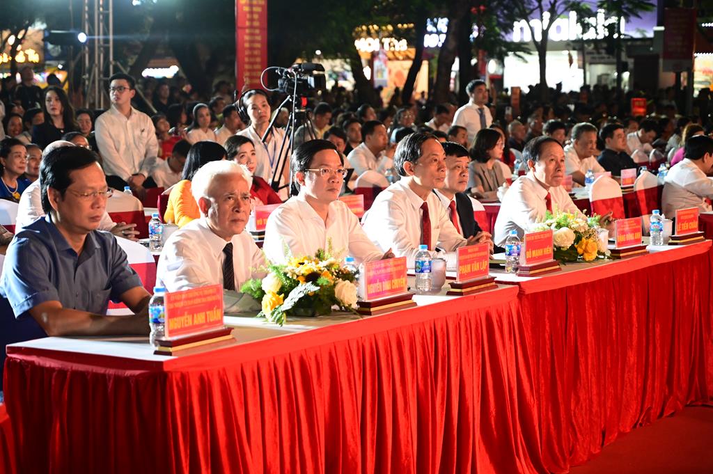 Hải Phòng: Phật giáo phường Lê Chân tham dự Lễ khai mạc lễ hội truyền thống Nữ tướng Lê Chân năm 2026插图68 Hải Phòng: Phật giáo phường Lê Chân tham dự Lễ khai mạc lễ hội truyền thống Nữ tướng Lê Chân năm 2026插图68