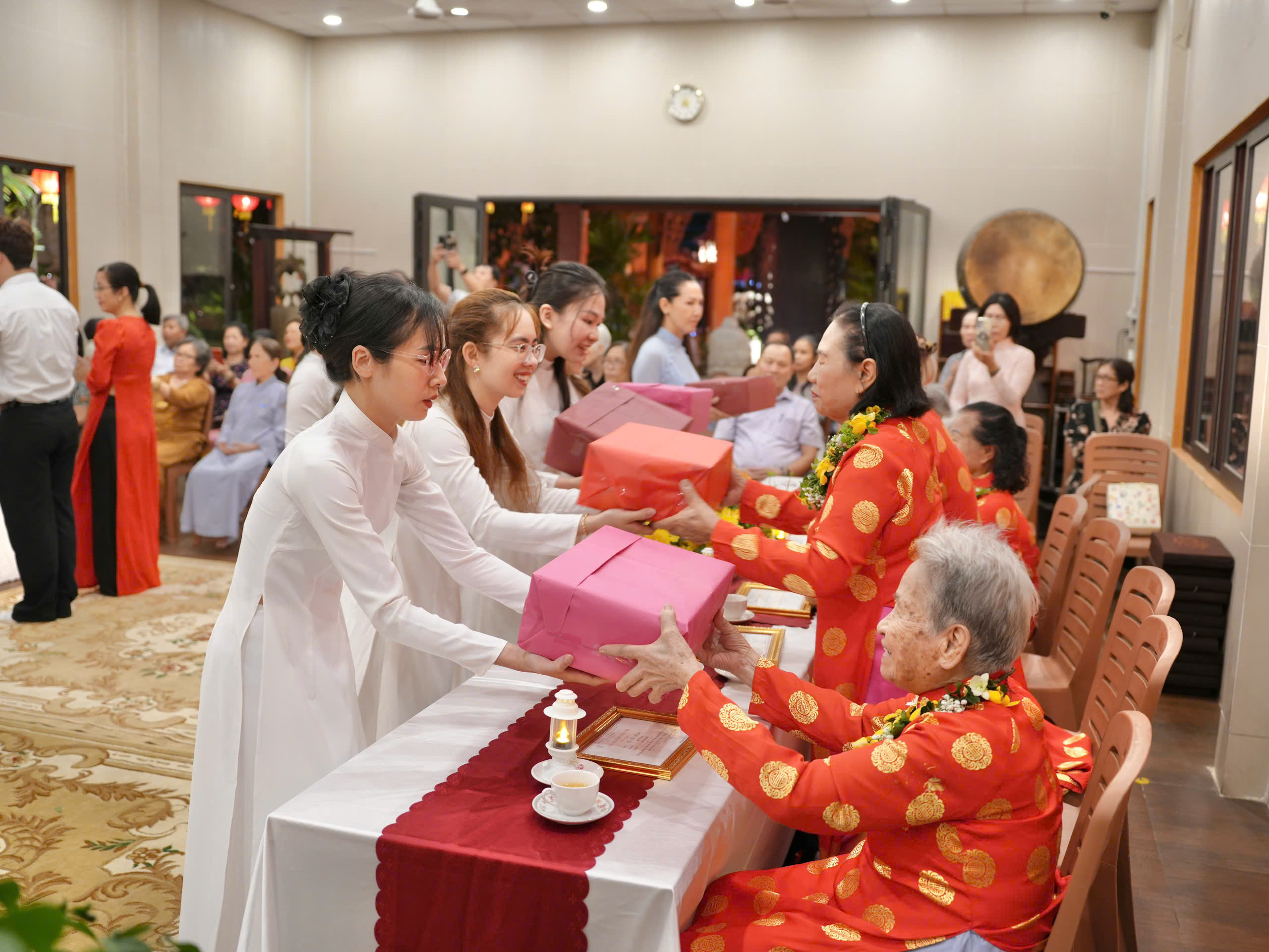 Có những điều còn ấm sau một buổi lễ tại ngôi chùa nhỏ插图14