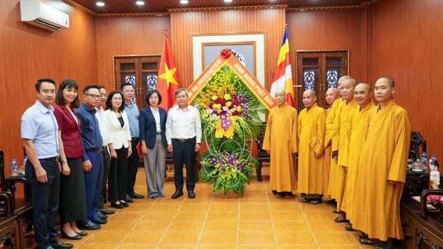 Chủ tịch UBND TP. Hà Nội Vũ Đại Thắng thăm, chúc mừng Đại lễ Phật đản tới chư Tôn đức BTS Phật giáo thủ đô插图
