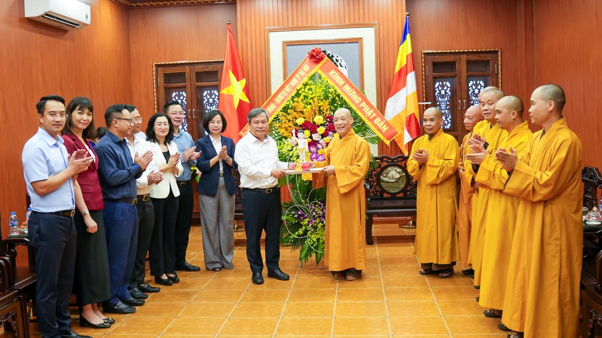Chủ tịch UBND TP. Hà Nội Vũ Đại Thắng thăm, chúc mừng Đại lễ Phật đản tới chư Tôn đức BTS Phật giáo thủ đô插图19