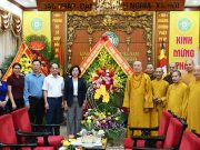 HÀ NỘI: LÃNH ĐẠO TP CHÚC MỪNG TƯGH NHÂN DỊP PHẬT ĐẢN