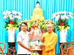 Tỉnh ủy Lâm Đồng thăm, chúc mừng Đại lễ Phật đản BTS GHPGVN tỉnh tại Văn phòng II