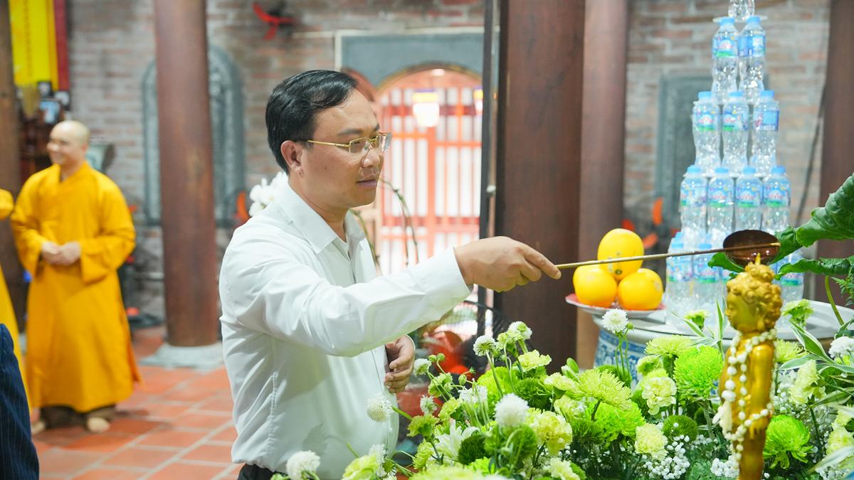 Chủ tịch UBND TP. Hà Nội Vũ Đại Thắng thăm, chúc mừng Đại lễ Phật đản tới chư Tôn đức BTS Phật giáo thủ đô插图30