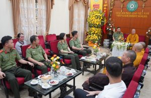 Hà Nội: Lãnh đạo Công an Thành phố chúc mừng Trung ương GHPGVN nhân dịp Đại lễ Phật đản PL.2570