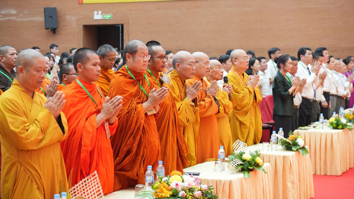 Lễ kỷ niệm 45 năm thành lập GHPGVN và 15 năm thành lập GHPGVN tỉnh Nghệ An插图22