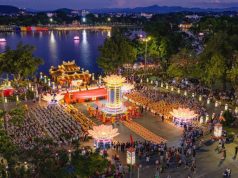 Tối ngày 07/06/2026 (nhằm ngày 22/04 năm Bính Ngọ), tại Di tích Nghinh Lương Đình cổ kính, Ban Trị sự GHPGVN thành phố Huế trang trọng tổ chức Lễ hội hoa đăng cầu quốc thái dân an, thế giới hoà bình, với chủ đề: “Ánh đạo vàng soi: Hội tụ văn hoá – lan toả hoà bình”. Hàng nghìn ngọn hoa đăng đã cùng tỏa sáng trên dòng Hương Giang thơ mộng, kết thành biển ánh sáng nhiệm màu; nhằm kỷ niệm ngày Đản sinh của Đức Từ Phụ Thích Ca Mâu Ni, hoà mình trong không gian Festival Huế 2026, và hướng tới chào mừng kỷ niệm 45 năm ngày thành lập Giáo hội Phật giáo Việt Nam 1981 – 2026.