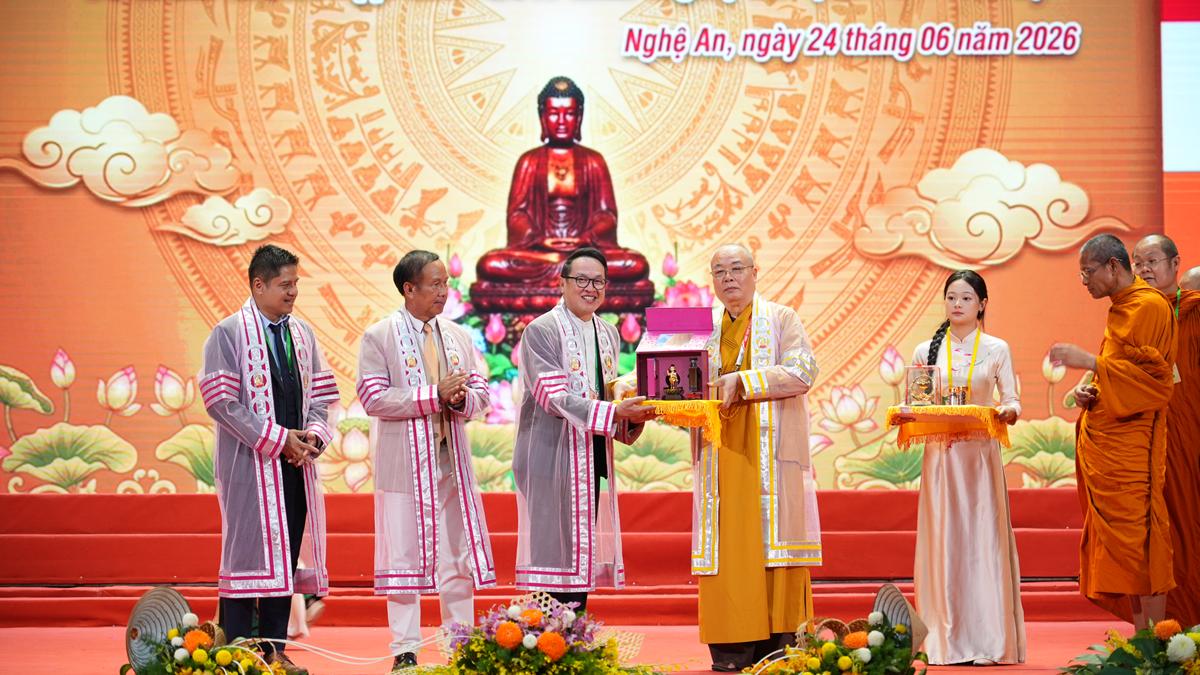 Lễ kỷ niệm 45 năm thành lập GHPGVN và 15 năm thành lập GHPGVN tỉnh Nghệ An插图39
