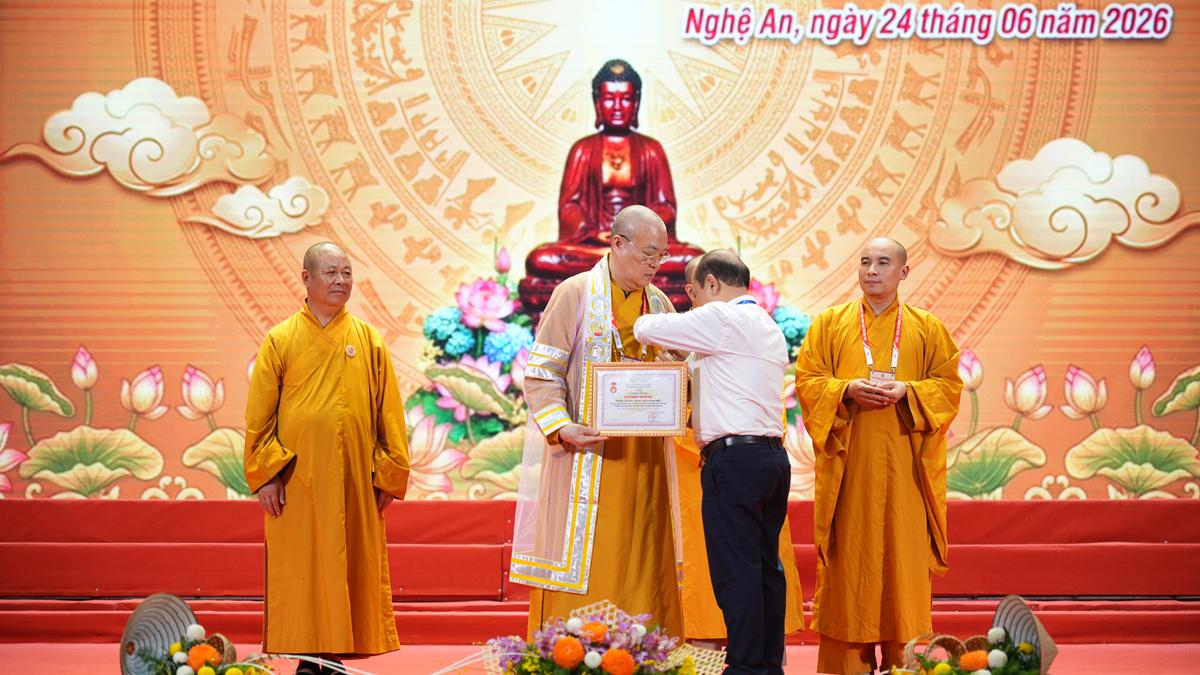Lễ kỷ niệm 45 năm thành lập GHPGVN và 15 năm thành lập GHPGVN tỉnh Nghệ An插图44