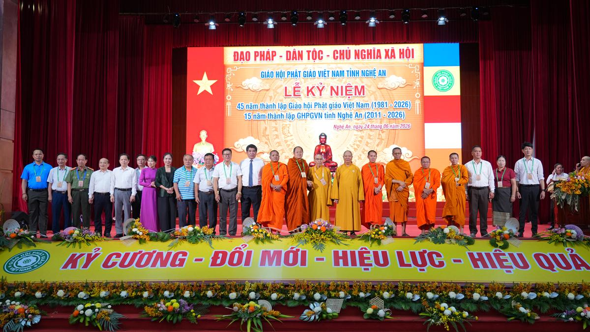 Lễ kỷ niệm 45 năm thành lập GHPGVN và 15 năm thành lập GHPGVN tỉnh Nghệ An插图62