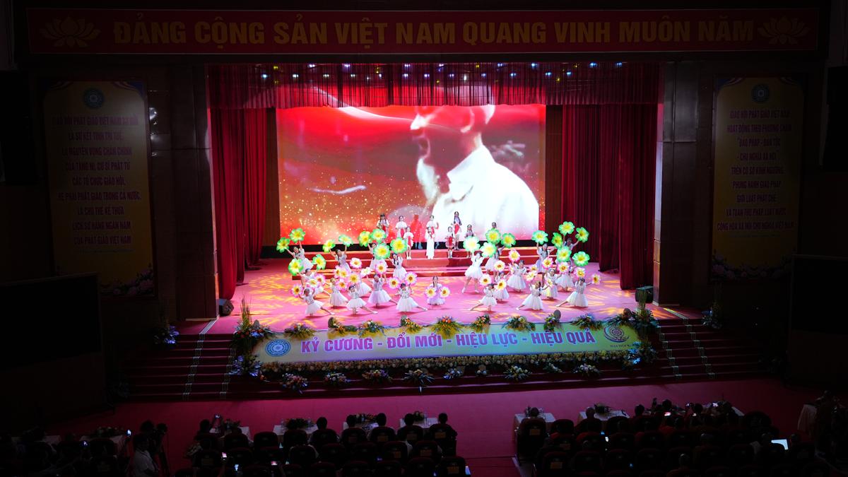 Lễ kỷ niệm 45 năm thành lập GHPGVN và 15 năm thành lập GHPGVN tỉnh Nghệ An插图64