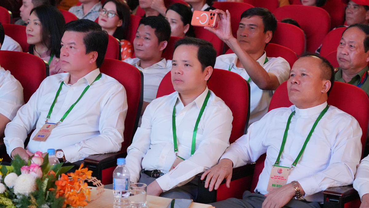 Lễ kỷ niệm 45 năm thành lập GHPGVN và 15 năm thành lập GHPGVN tỉnh Nghệ An插图77