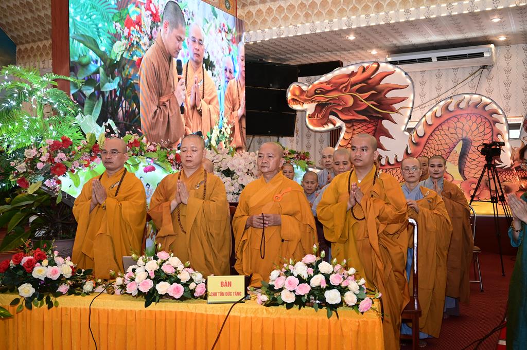 Hải Phòng: Trang nghiêm Đại lễ kính mừng Phật đản PL.2570 tại chùa An Hồng插图5