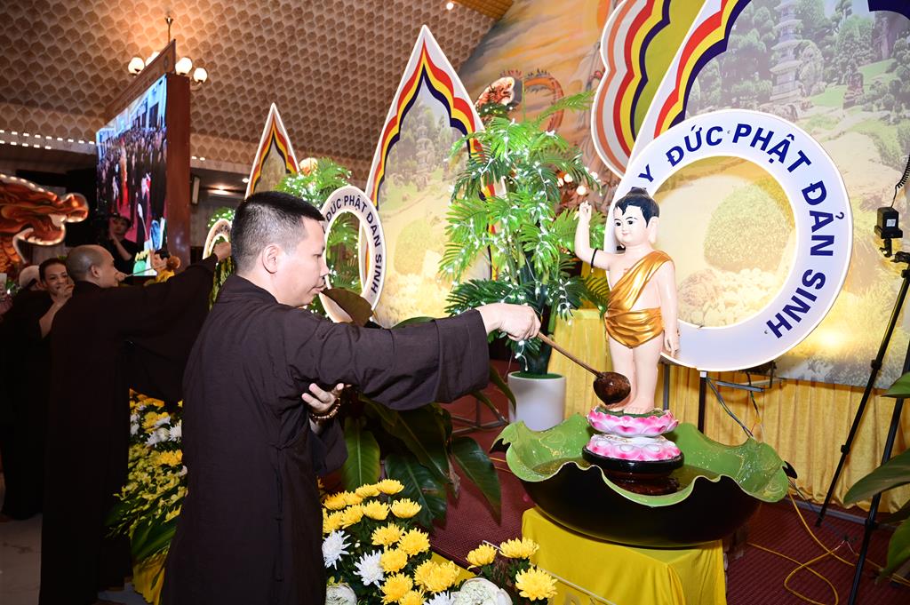 Hải Phòng: Trang nghiêm Đại lễ kính mừng Phật đản PL.2570 tại chùa An Hồng插图28