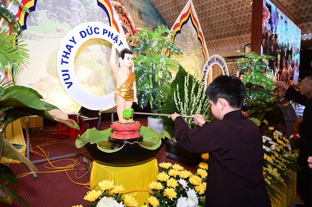 Hải Phòng: Trang nghiêm Đại lễ kính mừng Phật đản PL.2570 tại chùa An Hồng插图103