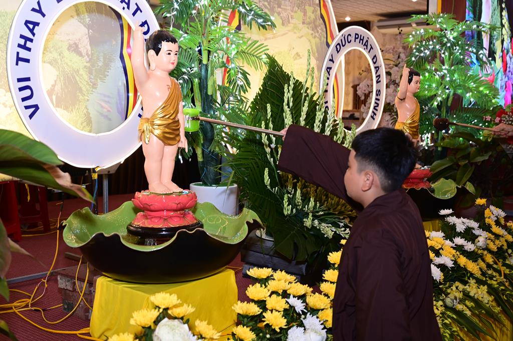 Hải Phòng: Trang nghiêm Đại lễ kính mừng Phật đản PL.2570 tại chùa An Hồng插图105