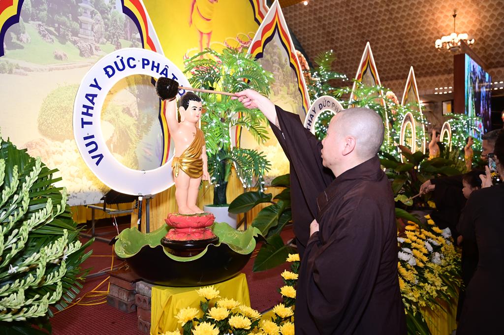 Hải Phòng: Trang nghiêm Đại lễ kính mừng Phật đản PL.2570 tại chùa An Hồng插图106