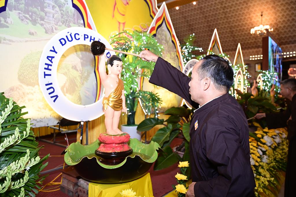 Hải Phòng: Trang nghiêm Đại lễ kính mừng Phật đản PL.2570 tại chùa An Hồng插图108