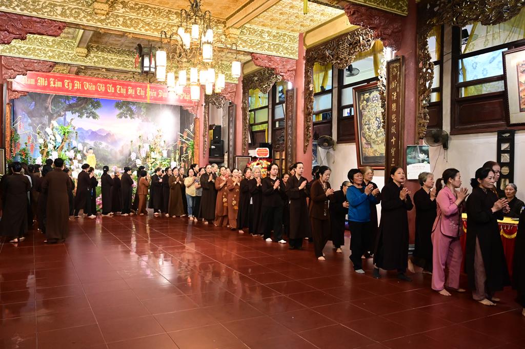 Hải Phòng: Trang nghiêm lễ Mộc Dục và trao 415 triệu đồng nhân đại lễ Phật đản PL. 2570 tại chùa Đỏ插图76