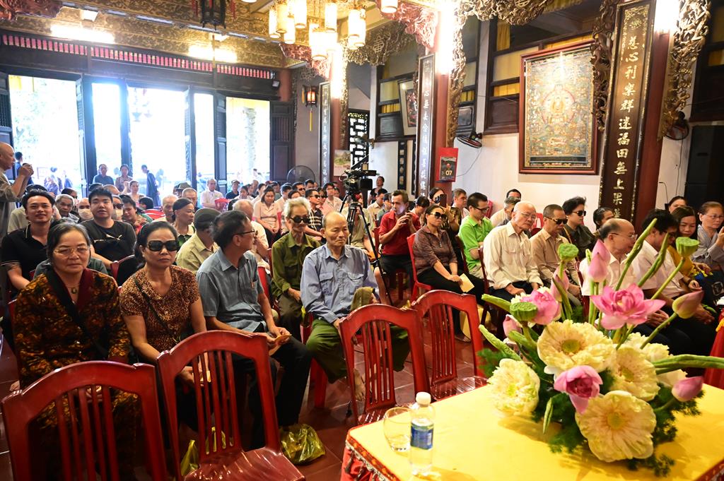Hải Phòng: Trang nghiêm lễ Mộc Dục và trao 415 triệu đồng nhân đại lễ Phật đản PL. 2570 tại chùa Đỏ插图104