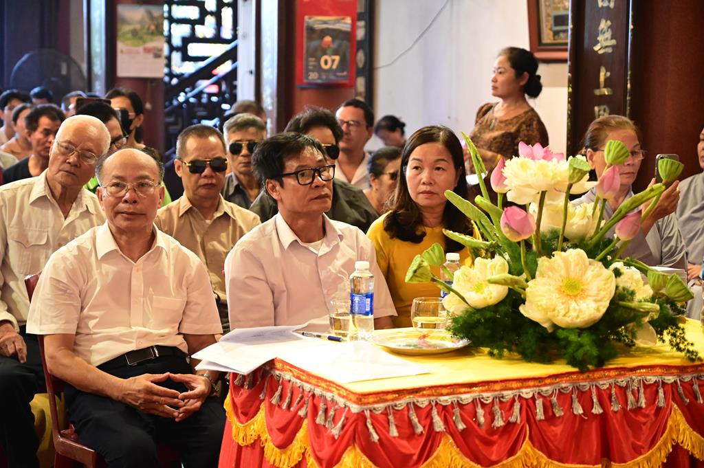 Hải Phòng: Trang nghiêm lễ Mộc Dục và trao 415 triệu đồng nhân đại lễ Phật đản PL. 2570 tại chùa Đỏ插图105