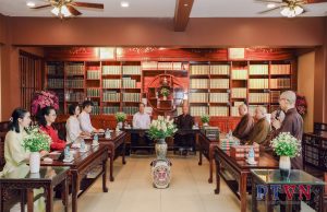 Hội đồng Biên tập Dự án Kinh điển phương Đông đến thăm và làm việc tại Trung tâm Dịch thuật Hán Nôm Huệ Quang (Tp.HCM)