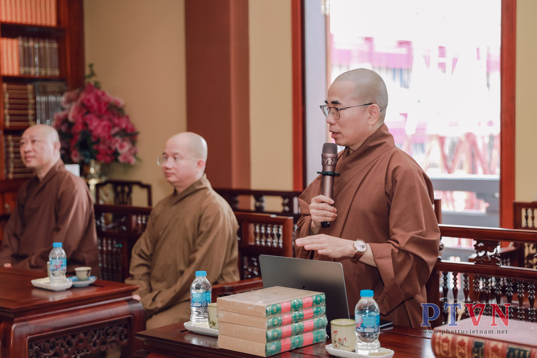 Hội đồng Biên tập Dự án Kinh điển phương Đông đến thăm và làm việc tại Trung tâm Dịch thuật Hán Nôm Huệ Quang (Tp.HCM)插图9