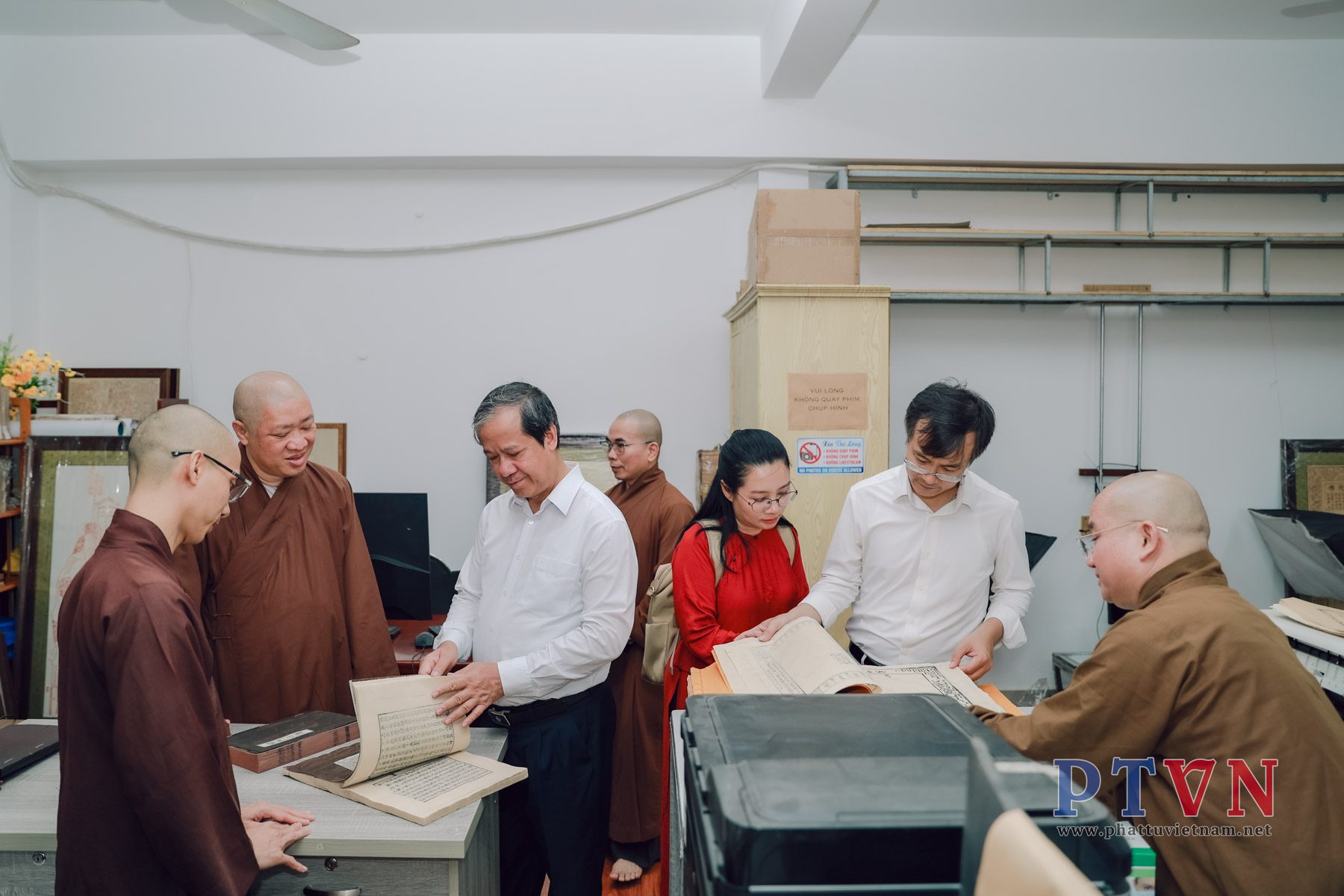 Hội đồng Biên tập Dự án Kinh điển phương Đông đến thăm và làm việc tại Trung tâm Dịch thuật Hán Nôm Huệ Quang (Tp.HCM)插图12