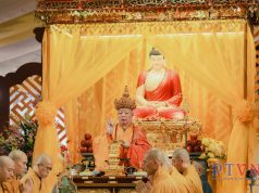 Hòa thượng Thích Lệ Trang đăng đàn chẩn tế tại Công viên Lê Thị Riêng (Nghĩa trang Đô Thành xưa)