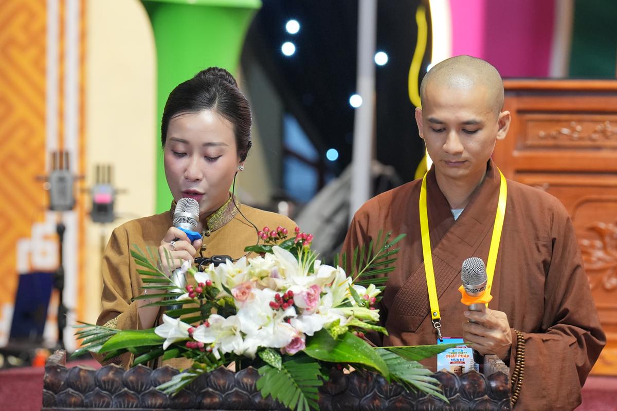 “Biết ơn và Xin lỗi” – Đêm lắng tâm gieo hạt giống hiếu kính tại Khóa Sinh hoạt Phật pháp mùa hè chùa Bằng插图1
