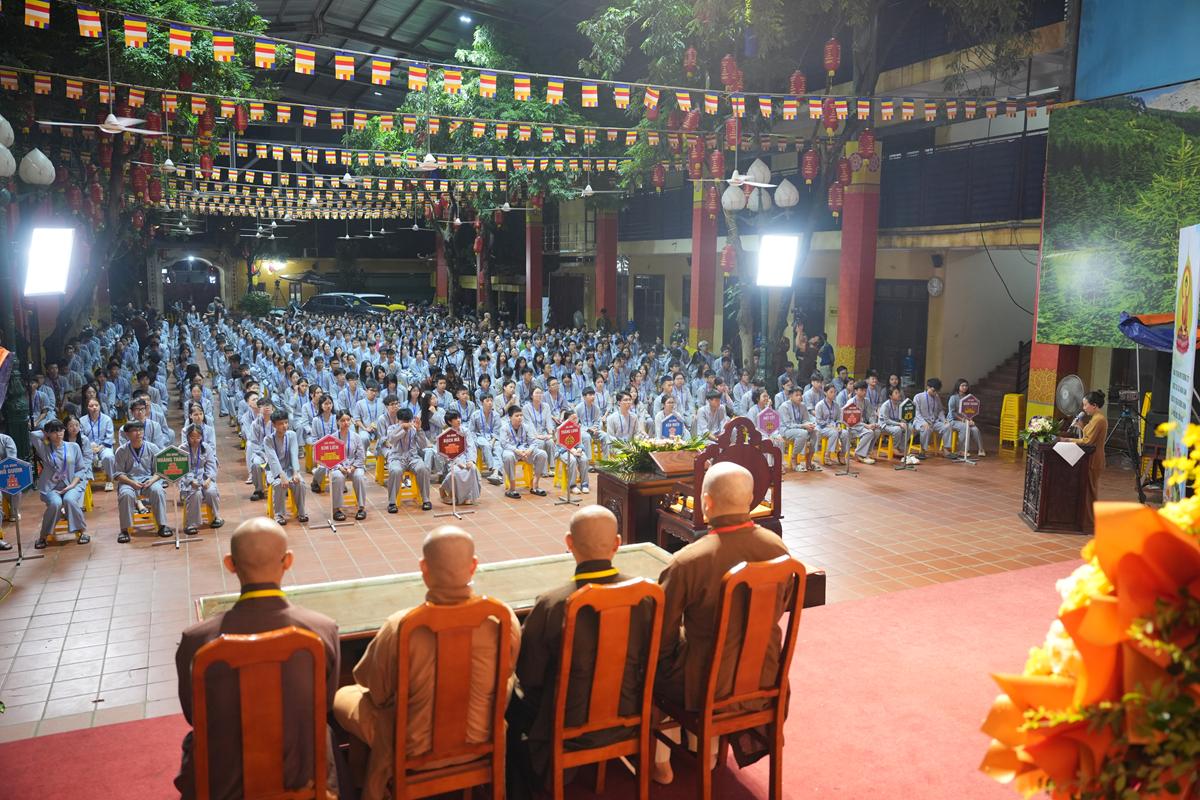 “Biết ơn và Xin lỗi” – Đêm lắng tâm gieo hạt giống hiếu kính tại Khóa Sinh hoạt Phật pháp mùa hè chùa Bằng插图2