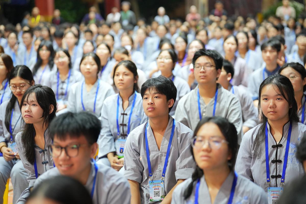 “Biết ơn và Xin lỗi” – Đêm lắng tâm gieo hạt giống hiếu kính tại Khóa Sinh hoạt Phật pháp mùa hè chùa Bằng插图7