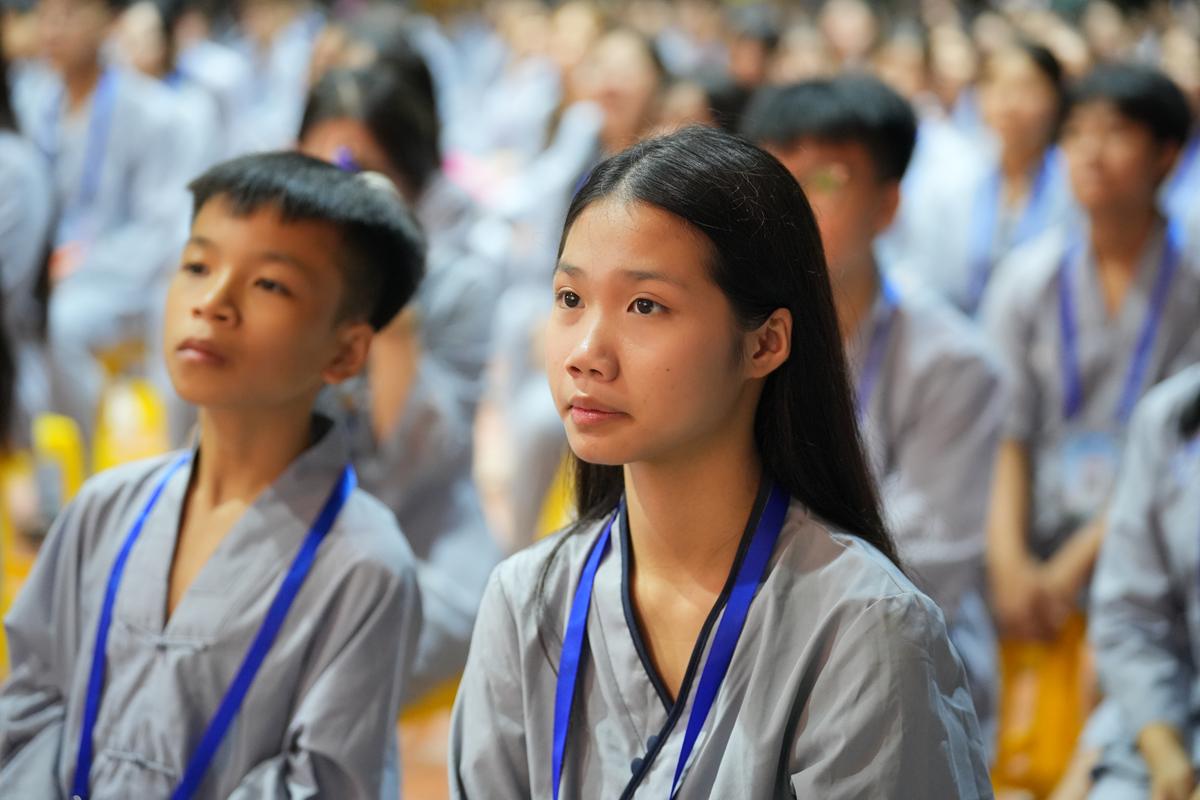 “Biết ơn và Xin lỗi” – Đêm lắng tâm gieo hạt giống hiếu kính tại Khóa Sinh hoạt Phật pháp mùa hè chùa Bằng插图9