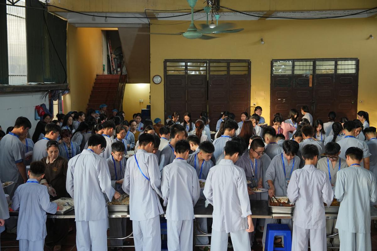 Ngày thứ hai Khóa sinh hoạt Phật pháp mùa hè chùa Bằng: Học lắng nghe để hiểu, quay về để thương插图99