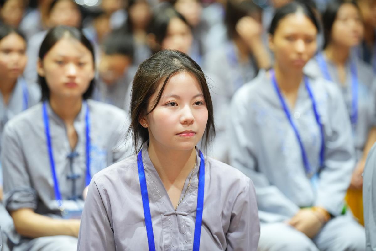 “Biết ơn và Xin lỗi” – Đêm lắng tâm gieo hạt giống hiếu kính tại Khóa Sinh hoạt Phật pháp mùa hè chùa Bằng插图15