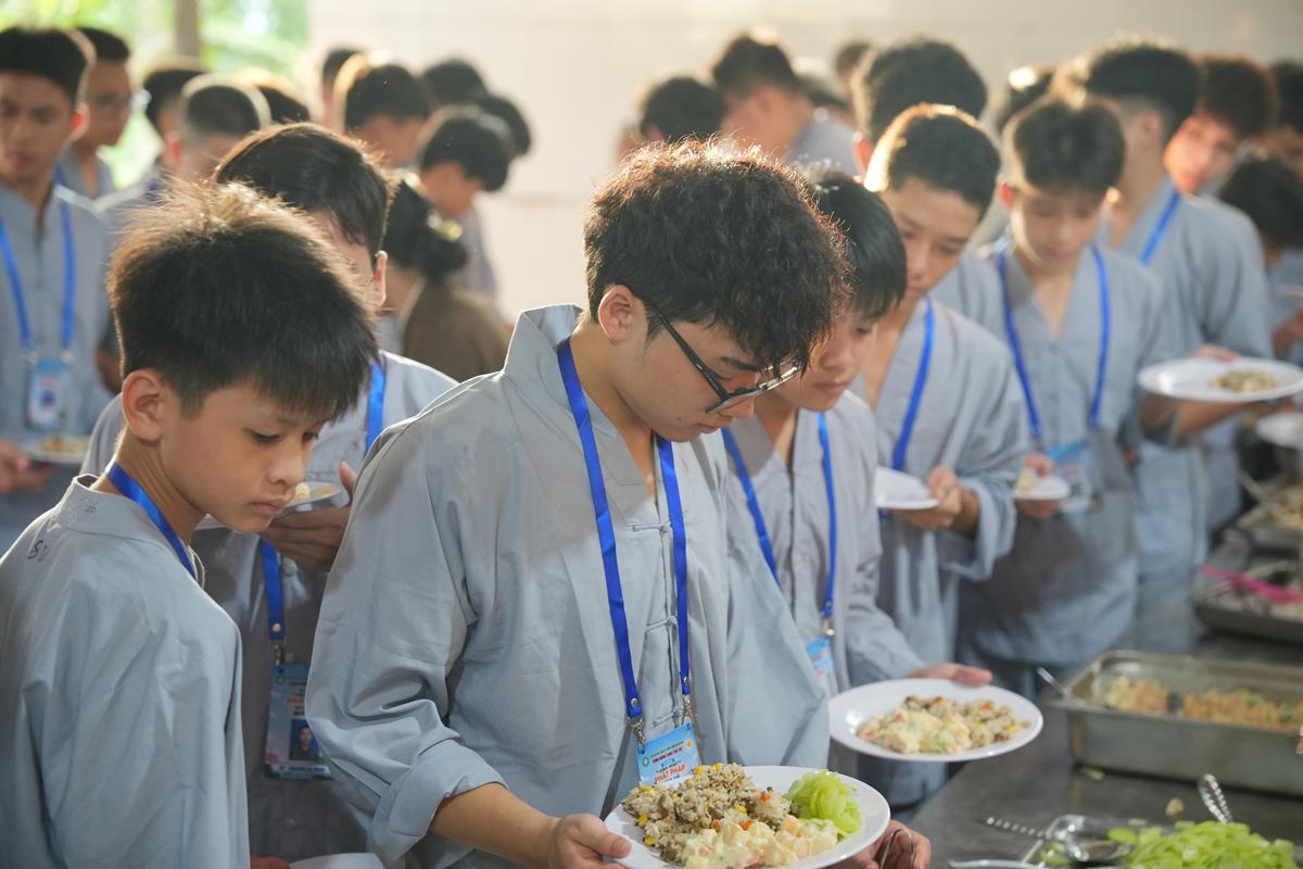 Ngày thứ hai Khóa sinh hoạt Phật pháp mùa hè chùa Bằng: Học lắng nghe để hiểu, quay về để thương插图101