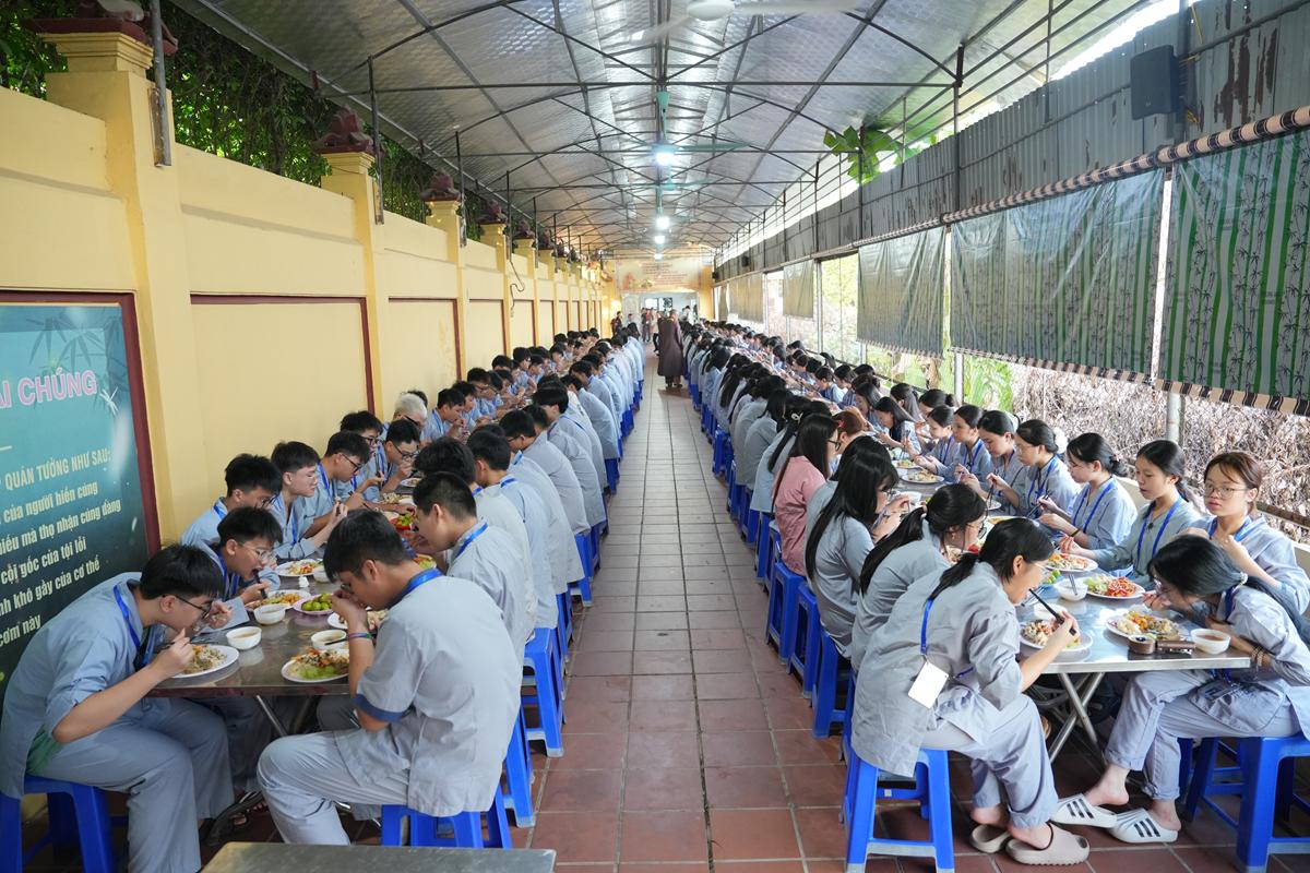 Ngày thứ hai Khóa sinh hoạt Phật pháp mùa hè chùa Bằng: Học lắng nghe để hiểu, quay về để thương插图104