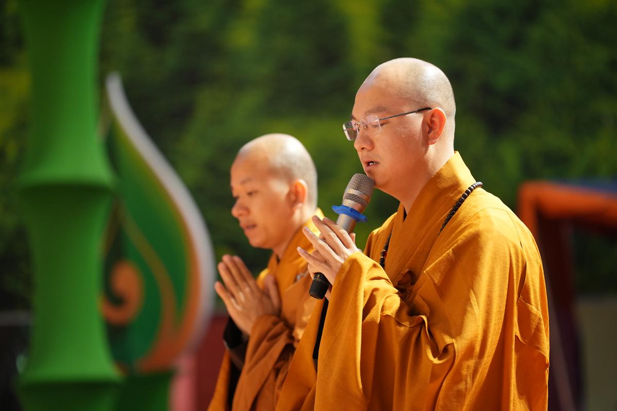 Ngày thứ hai Khóa sinh hoạt Phật pháp mùa hè chùa Bằng: Học lắng nghe để hiểu, quay về để thương插图14
